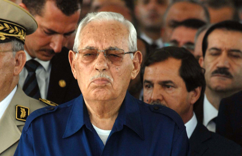 "1992  تعيين علي كافي رئيساً للمجلس الأعلى للدولة الجزائرية، وذلك بعد اغتيال الرئيس محمد بوضياف."