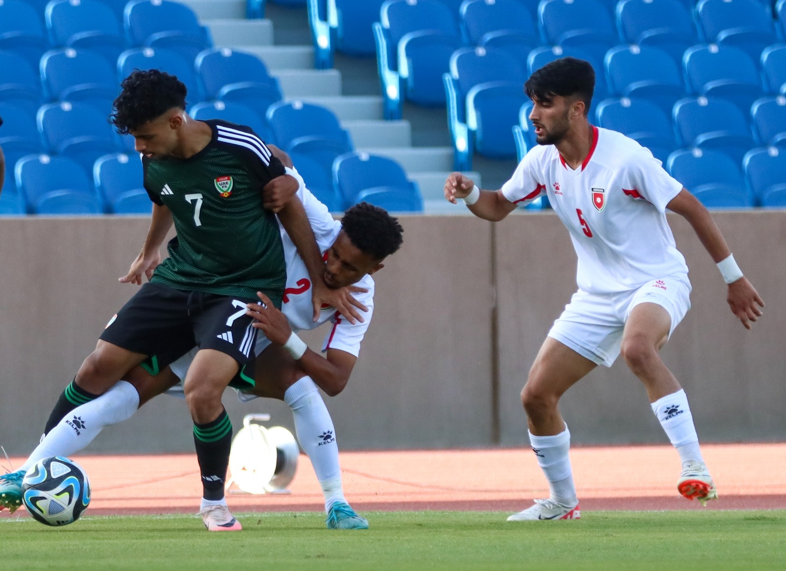 "أبيض الشباب" يفوز على الأردن ويتأهل لنهائي غرب آسيا
