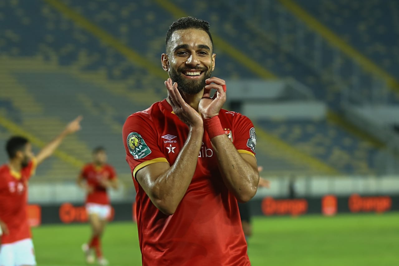 عمرو السولية لاعب الاهلي المصري يخضع لفحوصات طبية جديدة