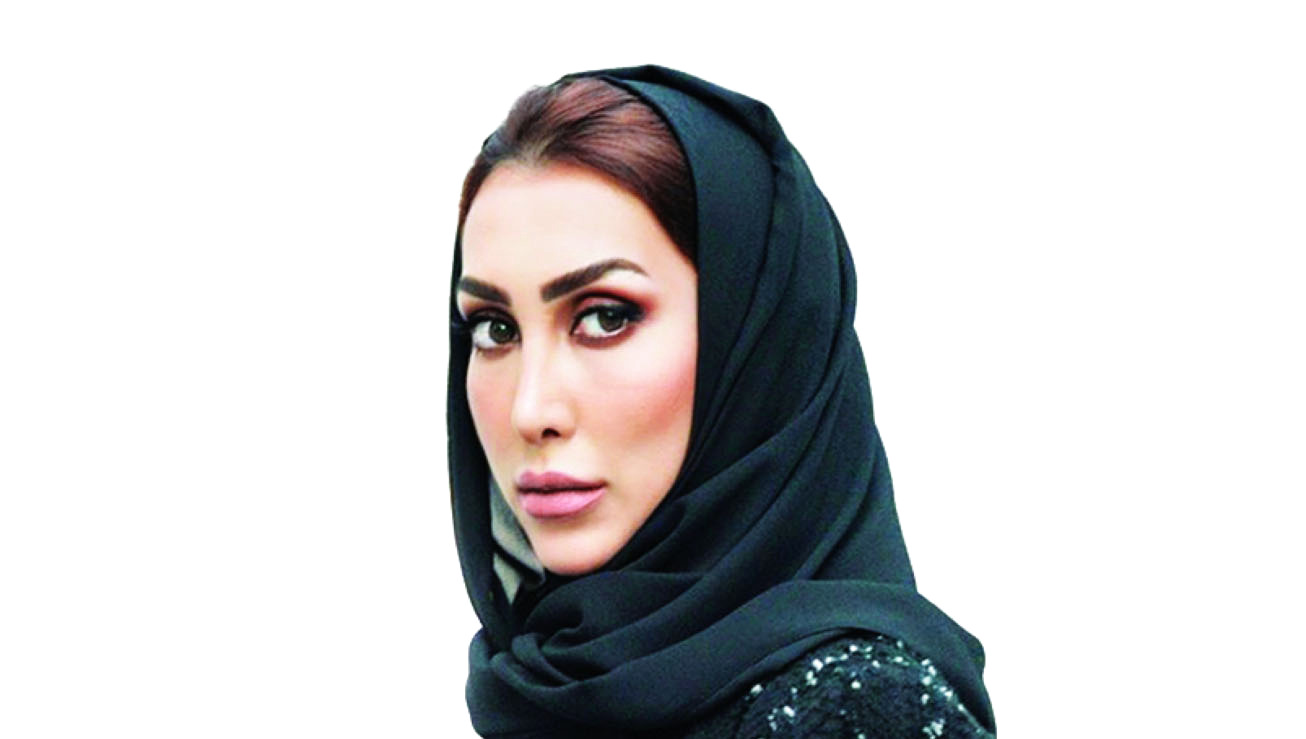 "خديجة البستكي"