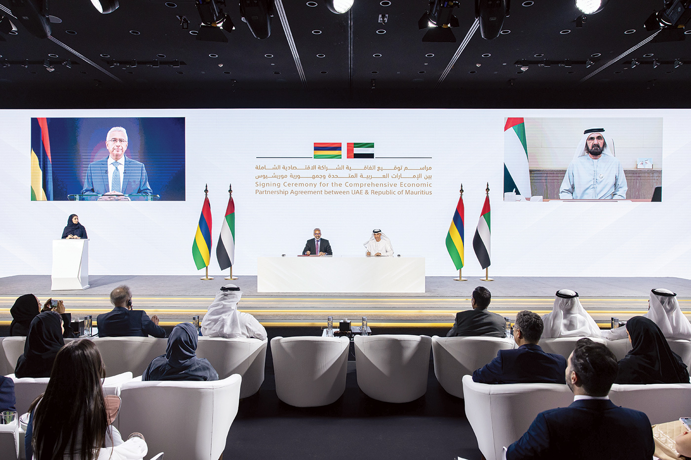 "محمد بن راشد وبرافيند جوجناوث يشهدان توقيع اتفاقية الشراكة بحضور ثاني الزيودي ومانيش غوبين"