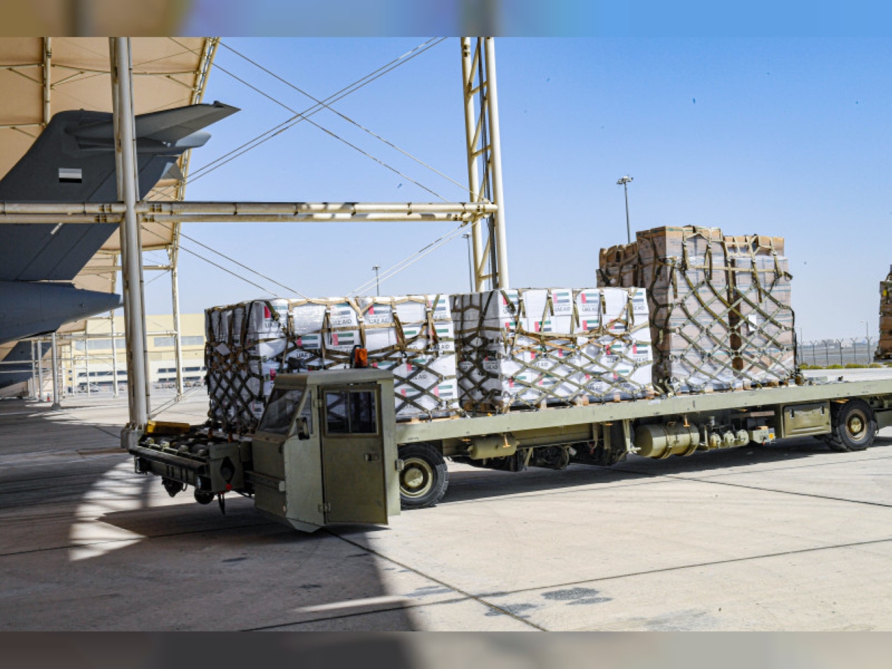 "المساعدات الإماراتية عززت قدرة الدول الشقيقة والصديقة على مواجهة الأزمات | أرشيفية"