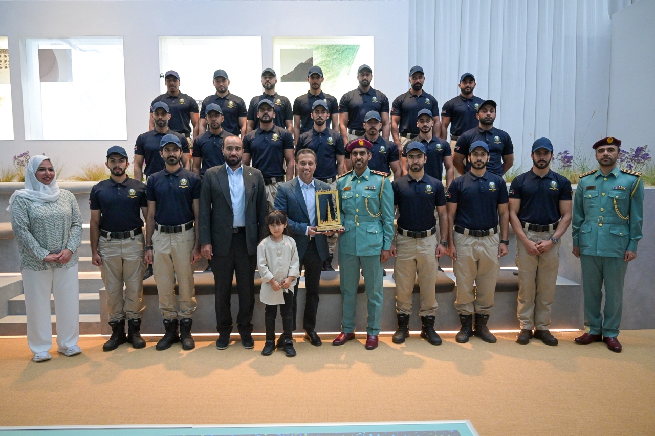 "لقاء وزير الرياضة بفريق الدعم الشرطي المشارك في تأمين أولمبياد باريس | من المصدر"