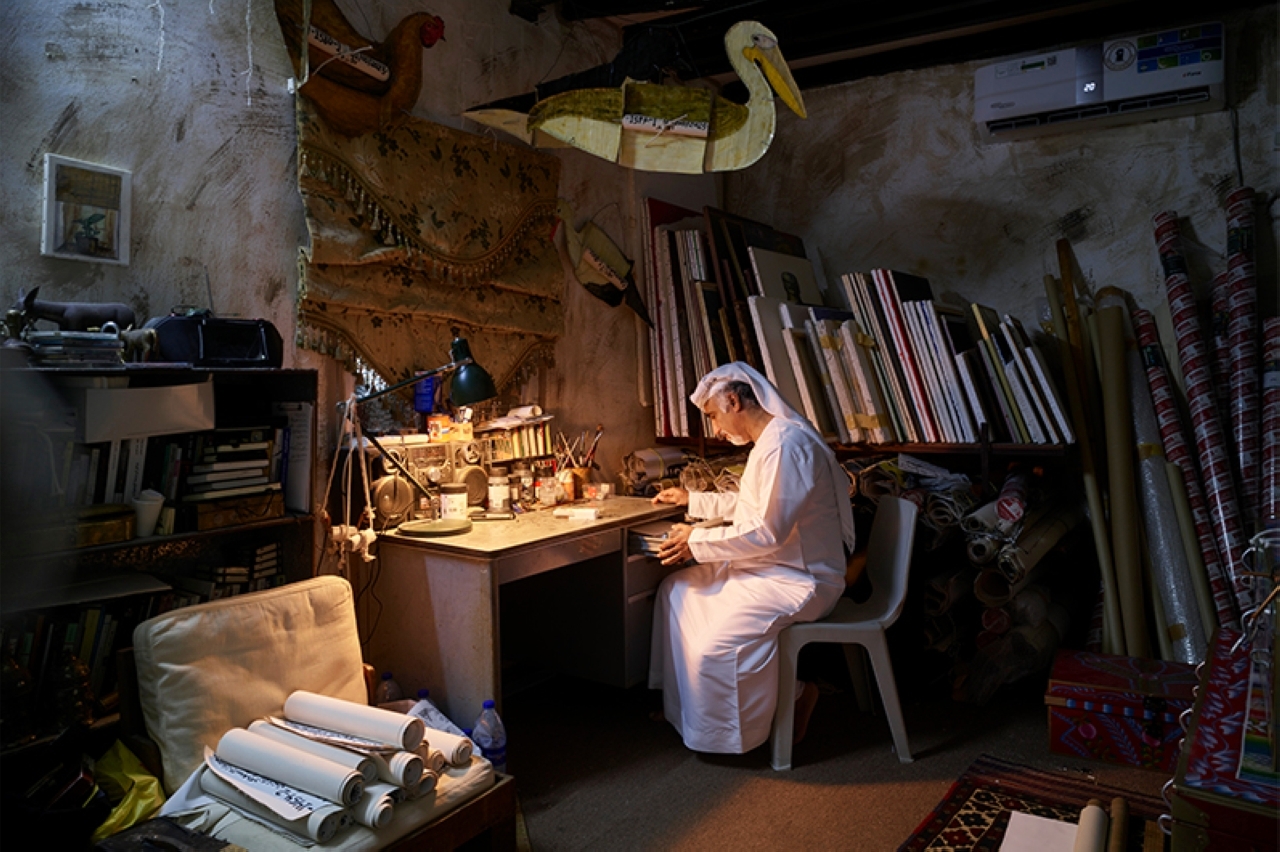 "معرض عبد الله السعدي يجذب زوار جناح الإمارات في بينالي البندقية | من المصدر"