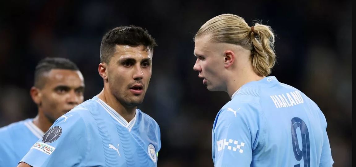 ثلاثي مانشستر سيتي يتصدر قائمة المرشحين لجائزة أفضل لاعب في الدوري الإنجليزي 2024