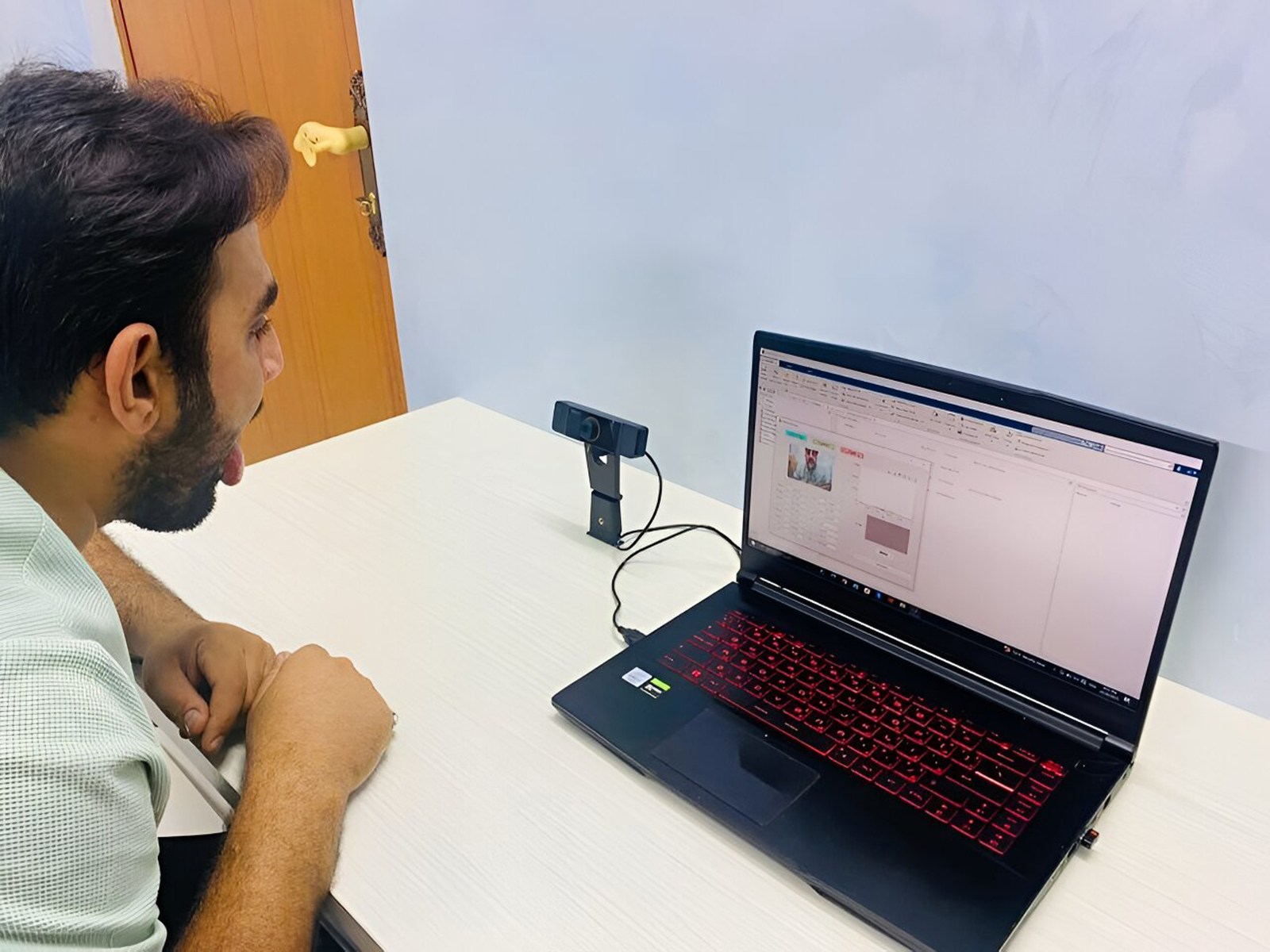 خوارزمية تتنبأ بأمراض مختلفة من خلال لون اللسان