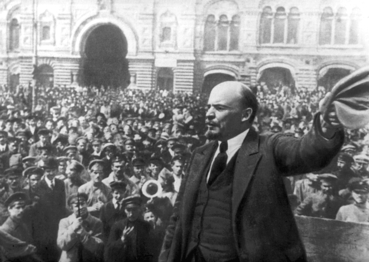 "1918 قطع العلاقات الدبلوماسية بين الولايات المتحدة وروسيا في أعقاب الثورة البلشفية."