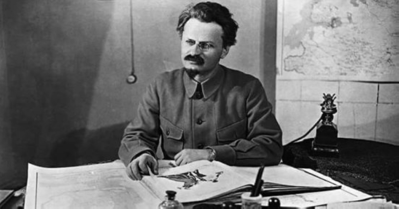 "1940 اغتيال الزعيم الشيوعي ليون تروتسكي في المكسيك."