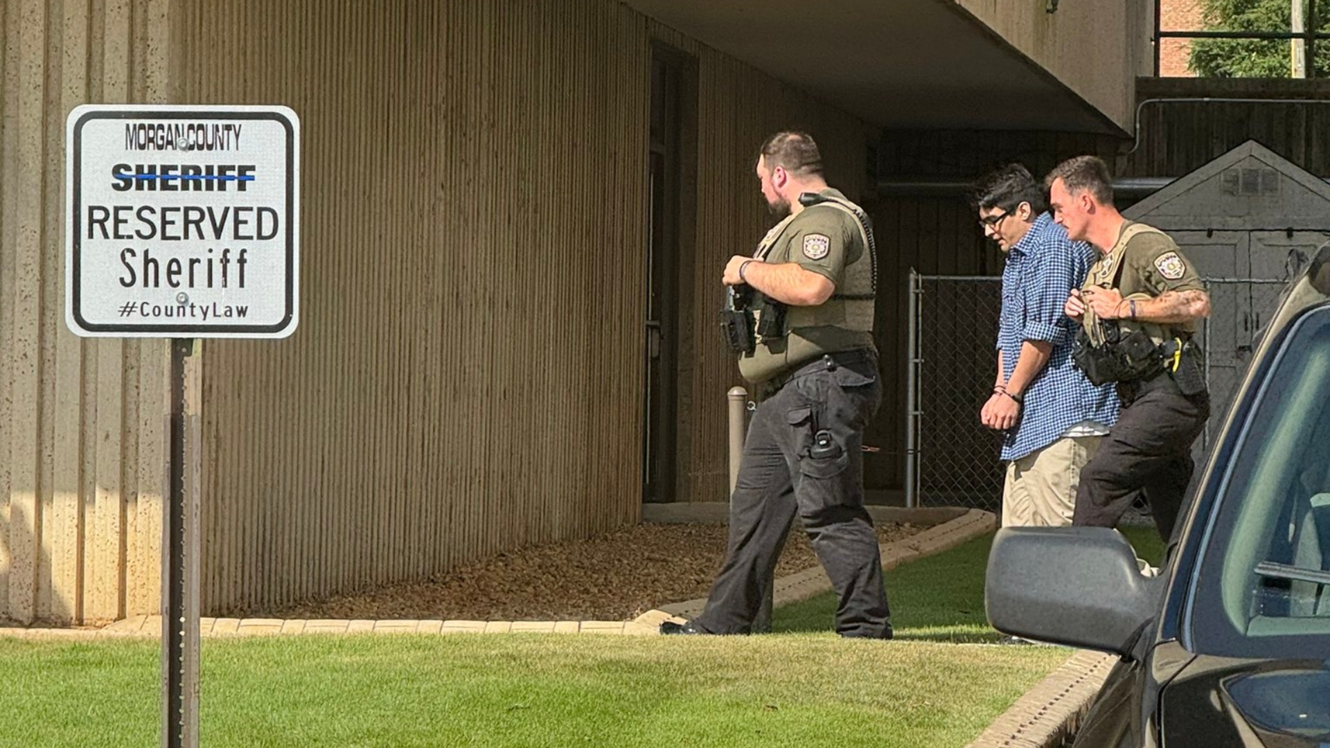 السجن 50 عامًا لأعضاء كارتيل زيتاس بسبب جريمة مروعة قرب الحدود الأمريكية