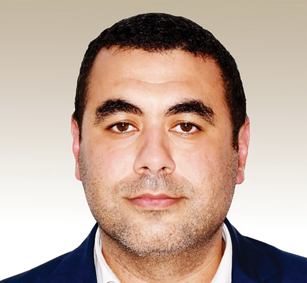 "مصطفى كامل"