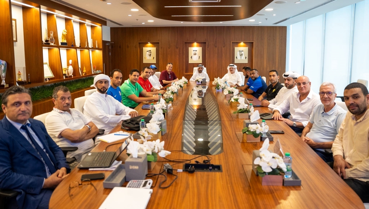 "جانب من اجتماع مجلس دبي الرياضي مع أندية دبي | البيان"