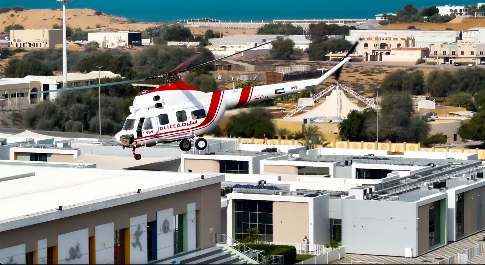 جناح جو شرطة رأس الخيمة ينقذ مواطناً في منطقة جبلية