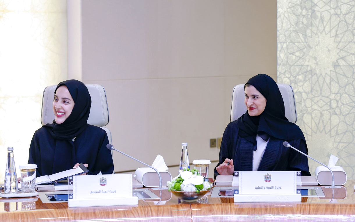 "شما المزروعي وسارة الأميري"