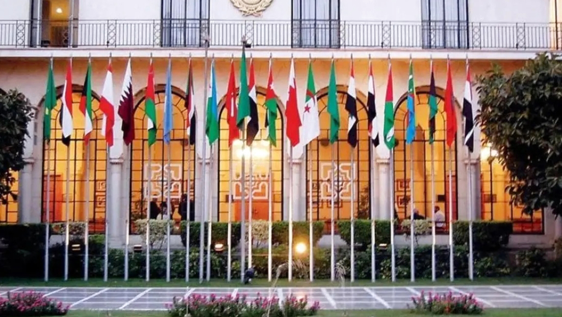 "1953  انعقاد الدورة الأولى لمجلس الدفاع العربي المشترك في القاهرة"