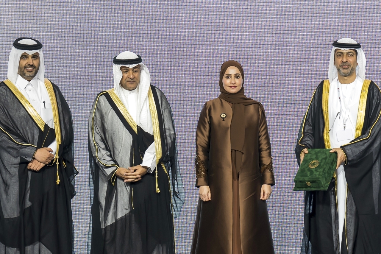 ".. وخلال تكريم يونس الخوري"