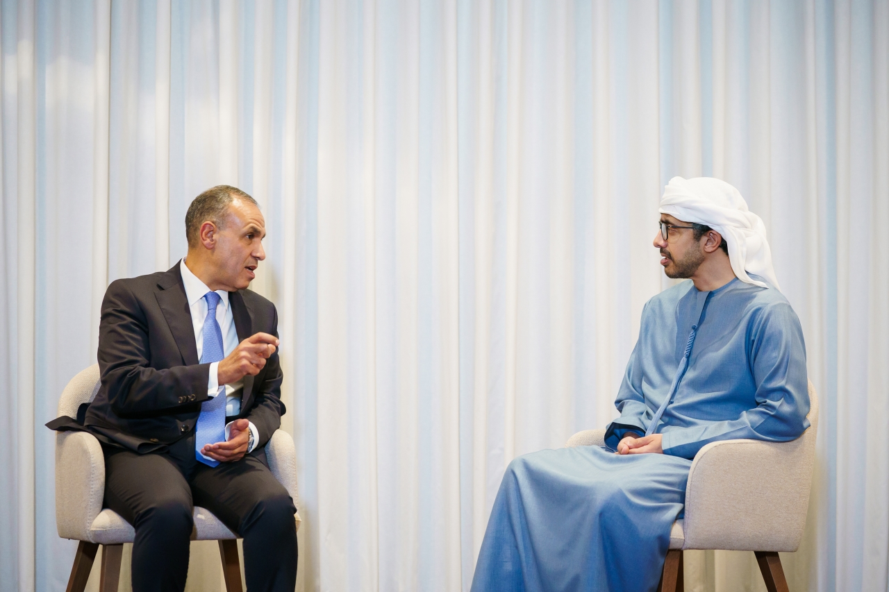 "عبدالله بن زايد خلال استقبال بدر عبدالعاطي | وام"