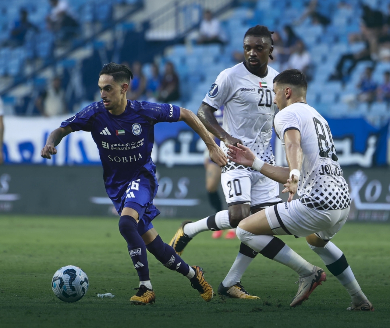 عثمان بوسعيد لاعب النصر لـ «البيان»: العيش في دبي أفضل من أوروبا