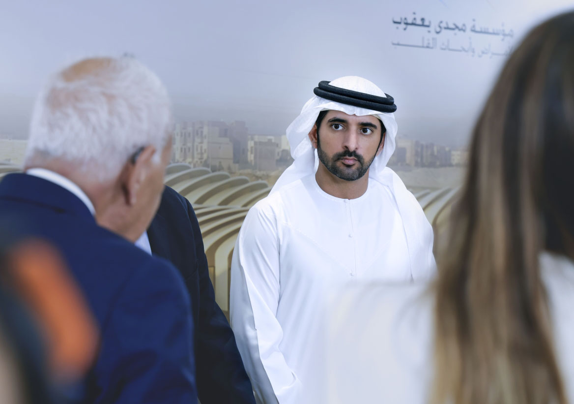 "سموه خلال مراسم التوقيع"