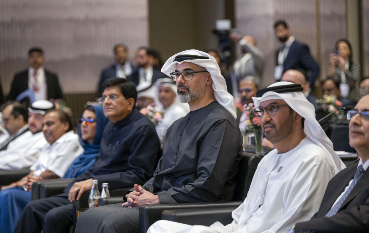 "خالد بن محمد خلال المنتدى بحضور سلطان الجابر وريم الهاشمي | وام"