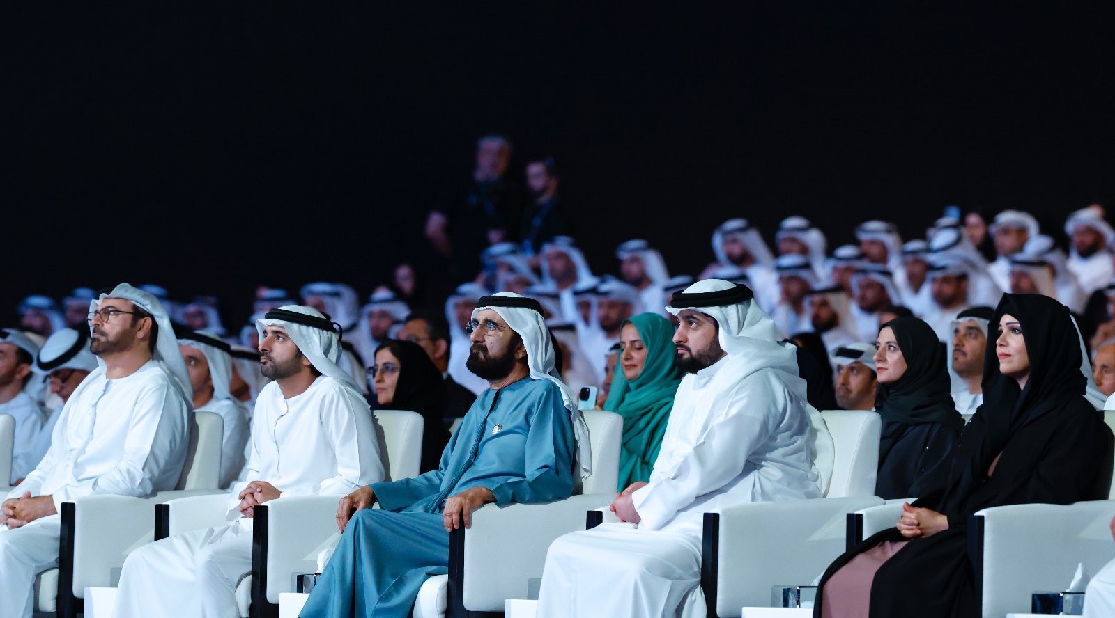 محمد بن راشد: ماضون في تطوير برامج متكاملة لإعداد جيل من القادة لتبقى دولتنا دائماً في المقدمة