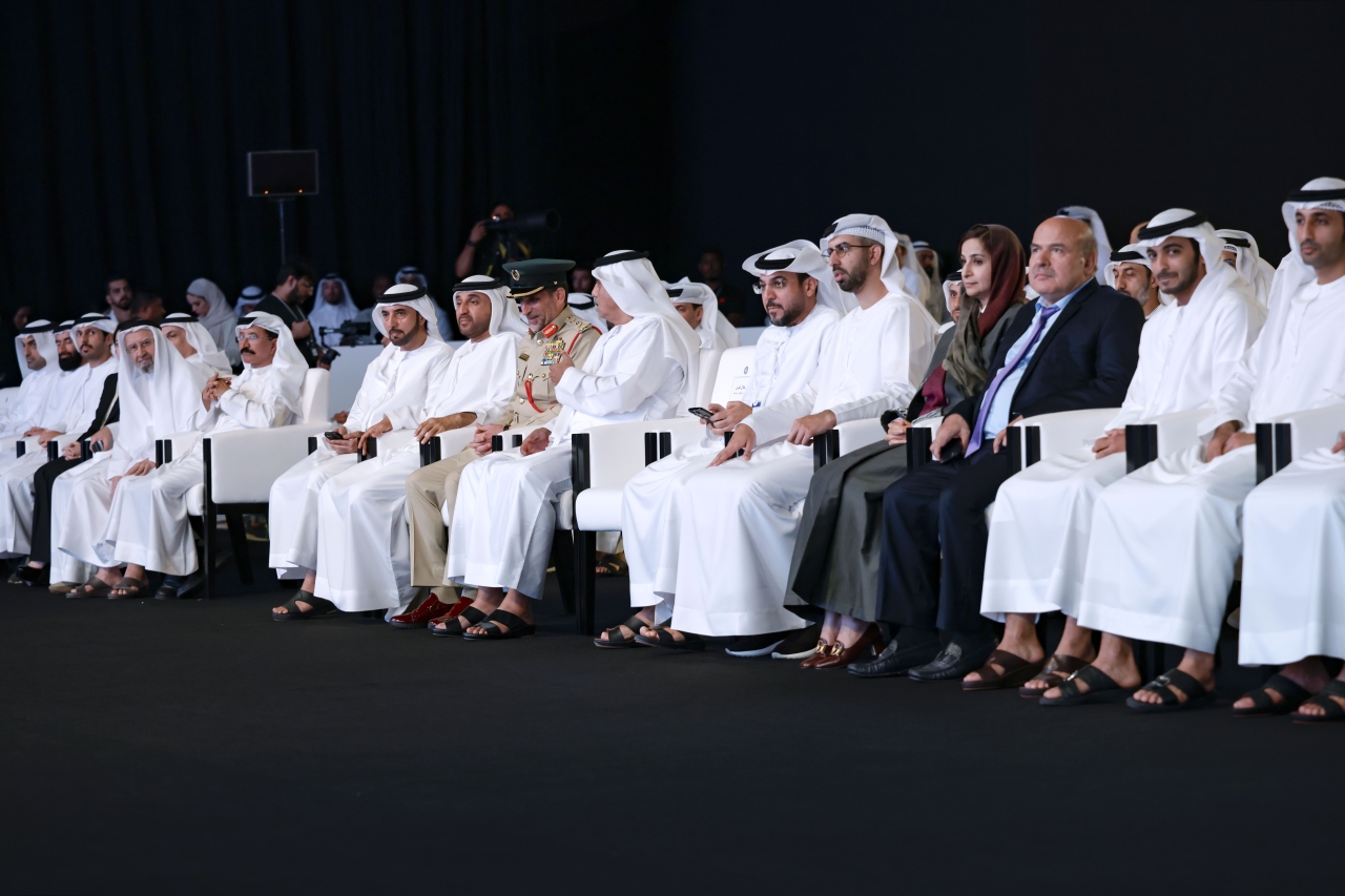 "عمر العلماء وخليفة سليمان وعبدالله المري وسلطان بن سليم وجميلة المهيري وسلطان السبوسي وسعيد العطر"