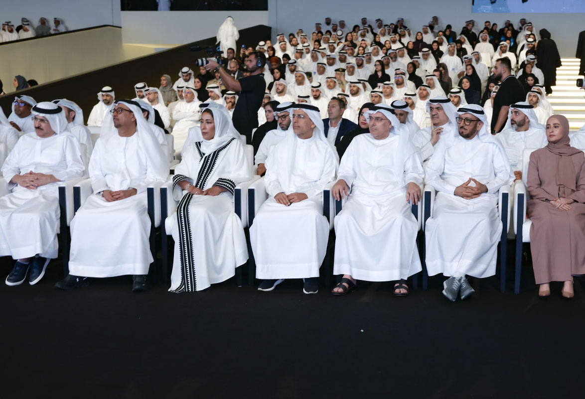 "عبد الرحمن العور وعهود الرومي وعبدالرحمن آل صالح وسعيد الطاير ومحمد المري وداوود الهاجري ومنى المري"