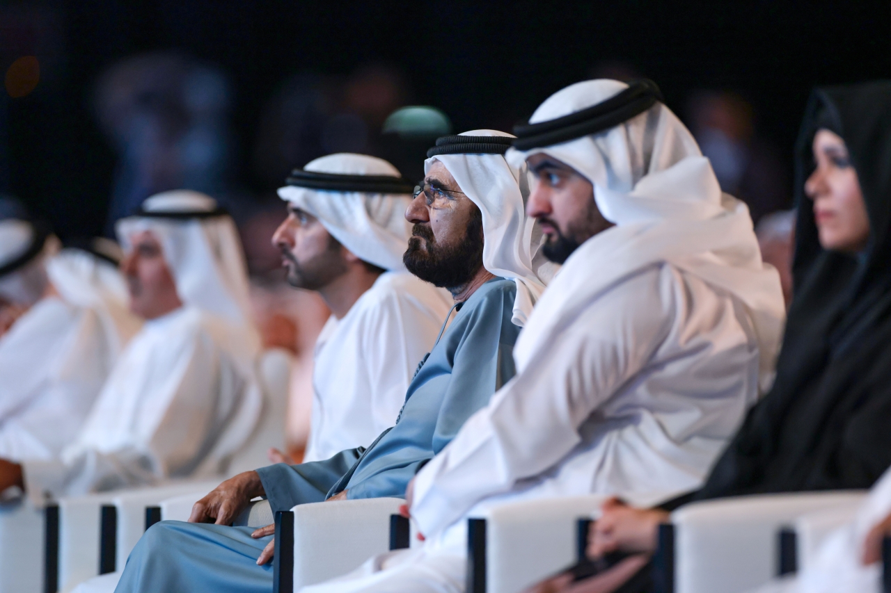 "محمد بن راشد وحمدان وأحمد بن محمد ولطيفة بنت محمد خلال الاحتفالية"