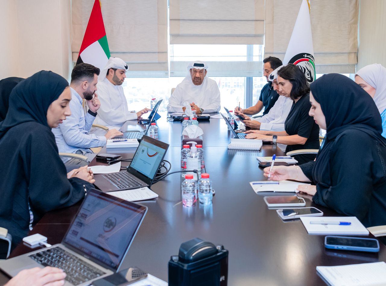 "جانب من اجتماع اللجنة المنظمة | البيان"