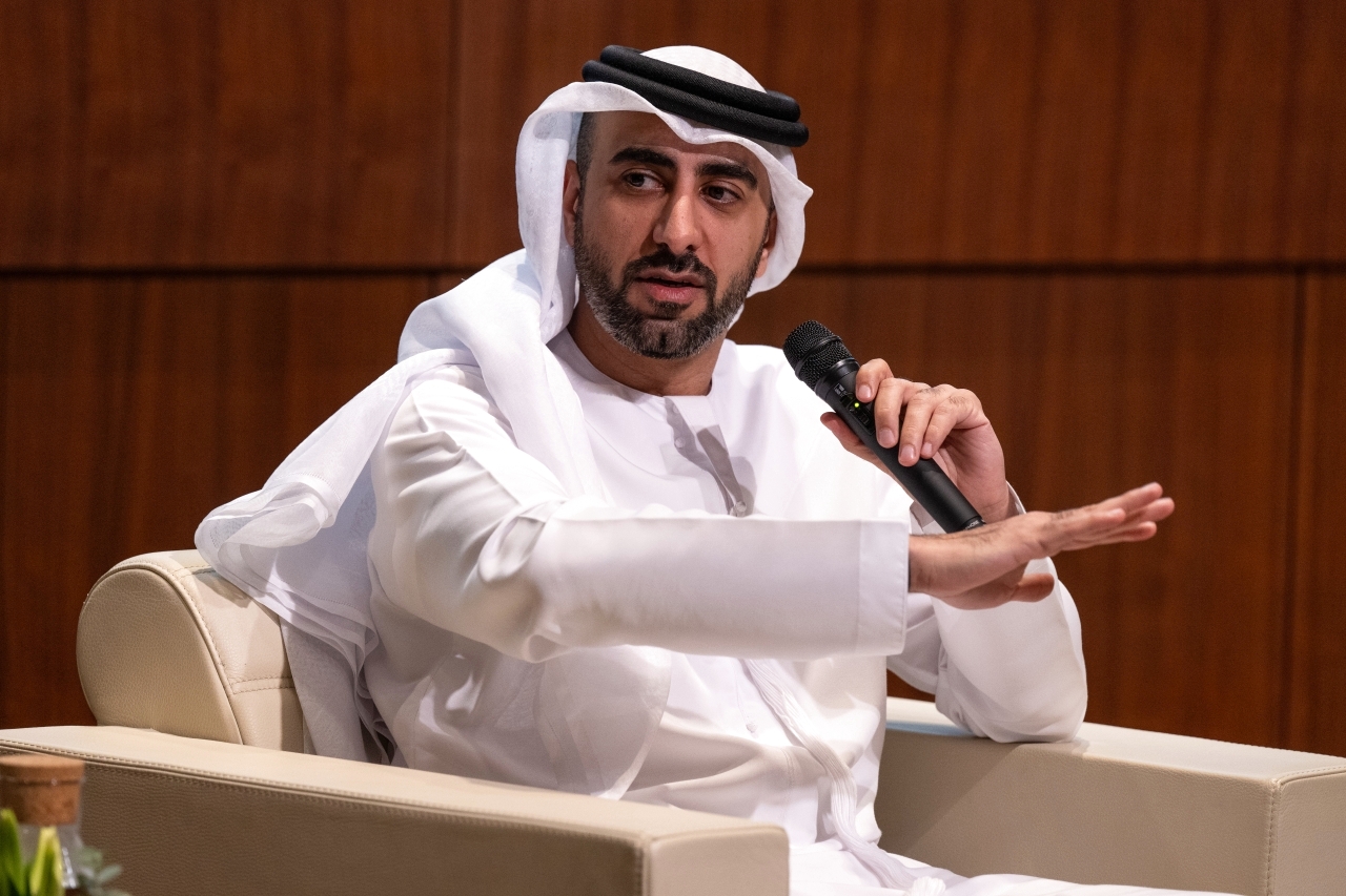 حامد بن كرم متحدثاً خلال الجلسة | تصوير: أشوك فيرما
