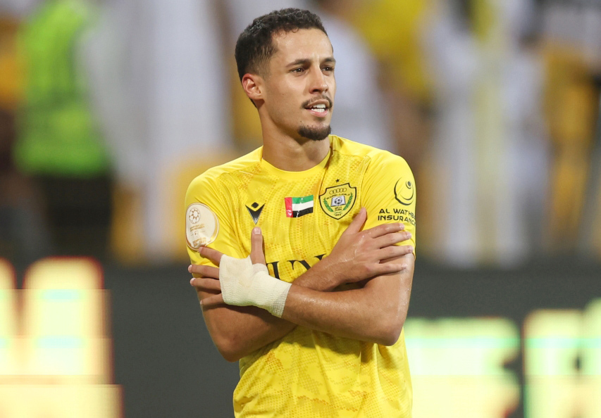 «الفتى الذهبي» يخطف الأضواء في «ديربي» الوصل والنصر