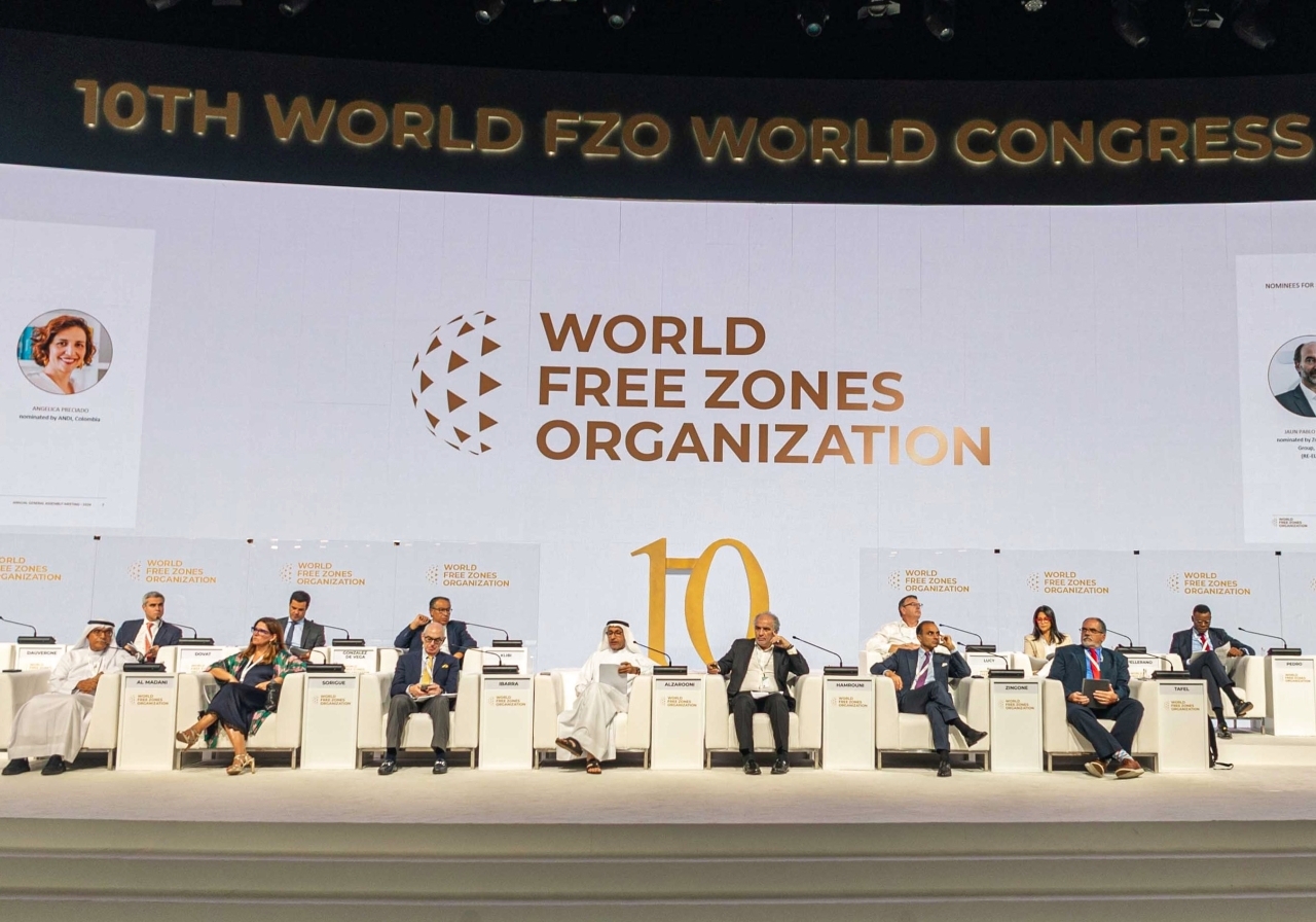 «العالمية للمناطق الحرة» تبحث مستقبل القطاع في العقد المقبل