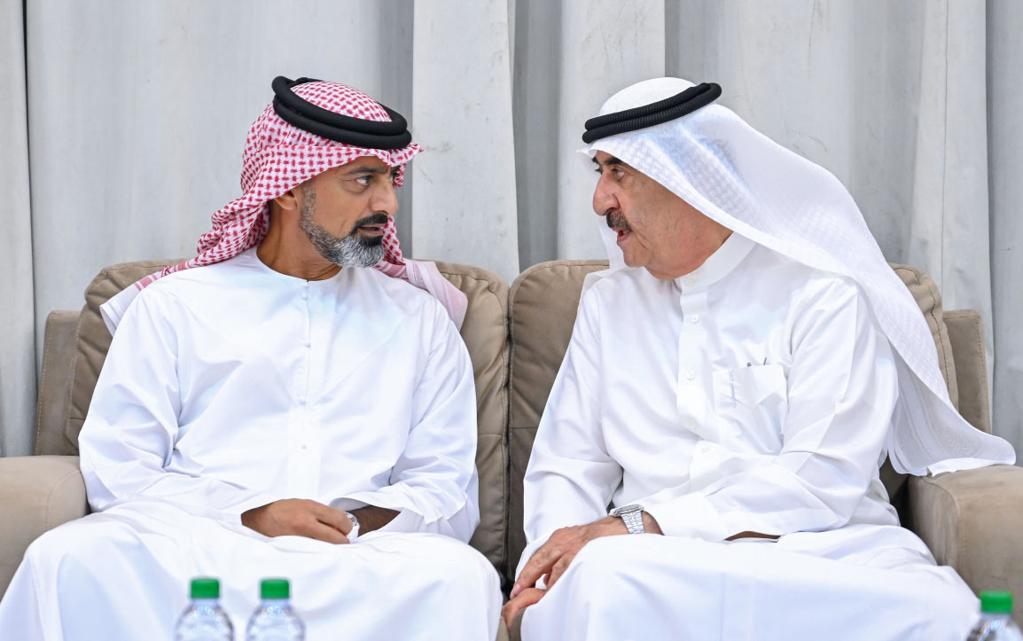 سعود المعلا وعمار بن حميد خلال العزاء