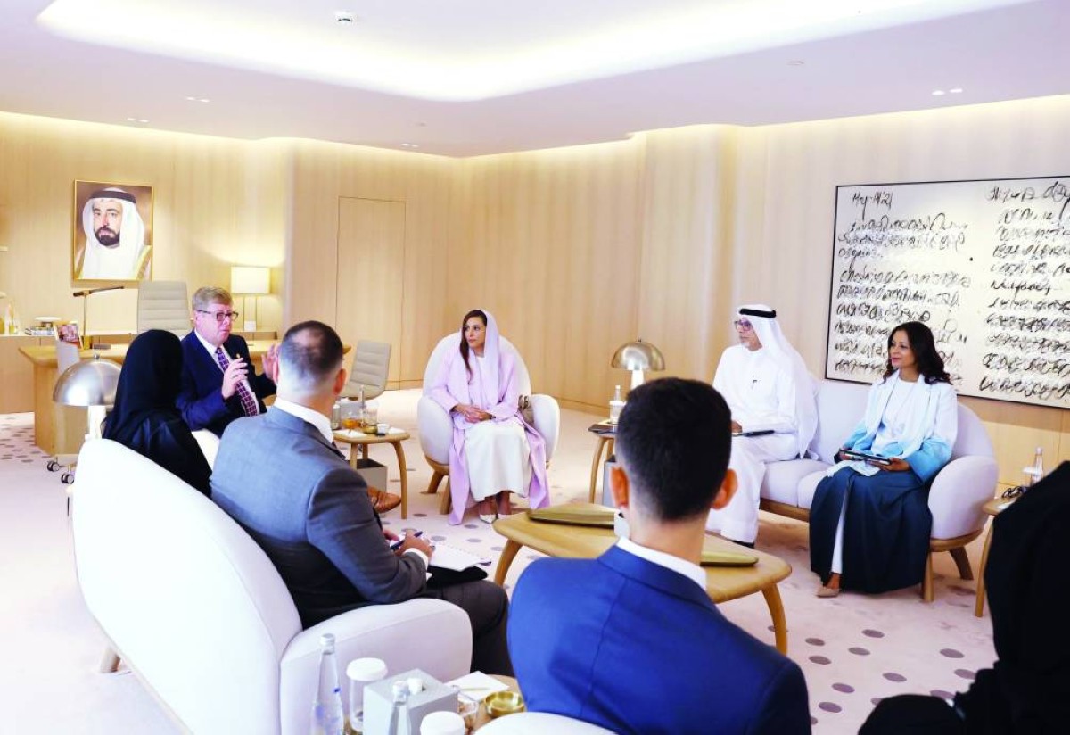 بدور القاسمي خلال لقائها مجلس الجامعة
