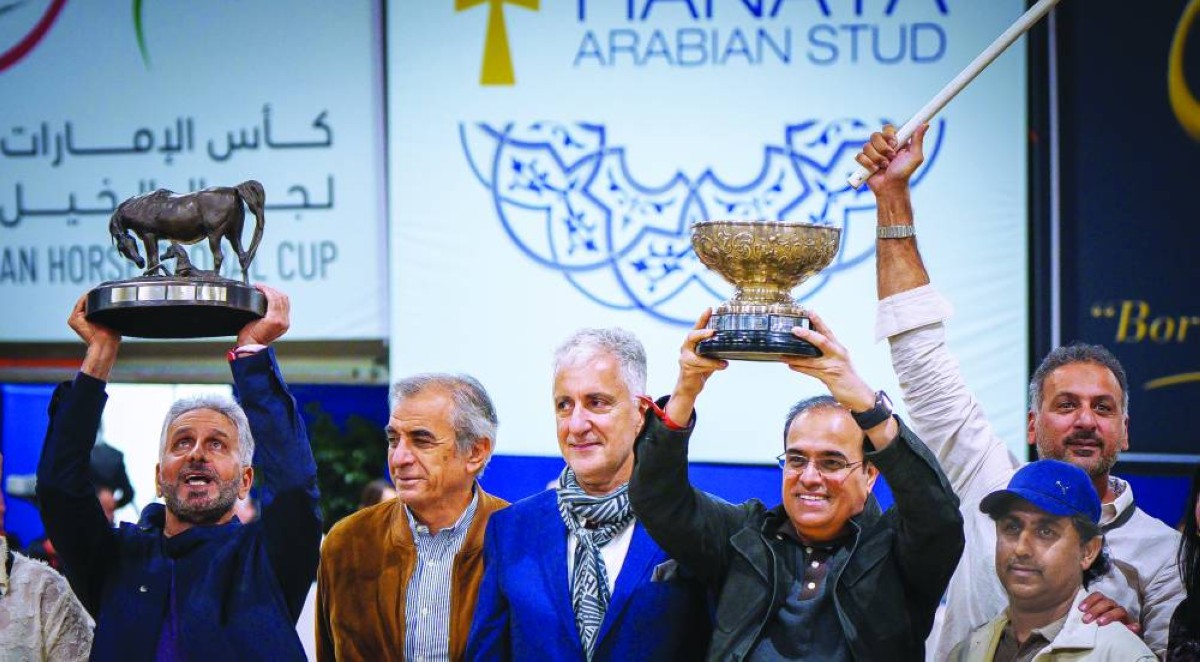جانب من تتويج مربط دبي بالكأس الغالية