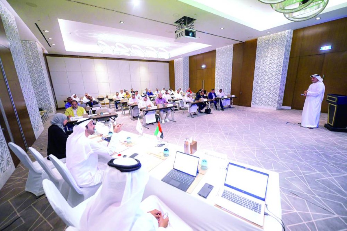 جانب من اجتماع اللجنة الفنية الأولمبية مع ممثلي الاتحادات الرياضية |