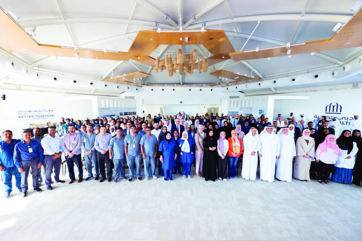 عامر شريف وفريق هيئة دبي الصحية 