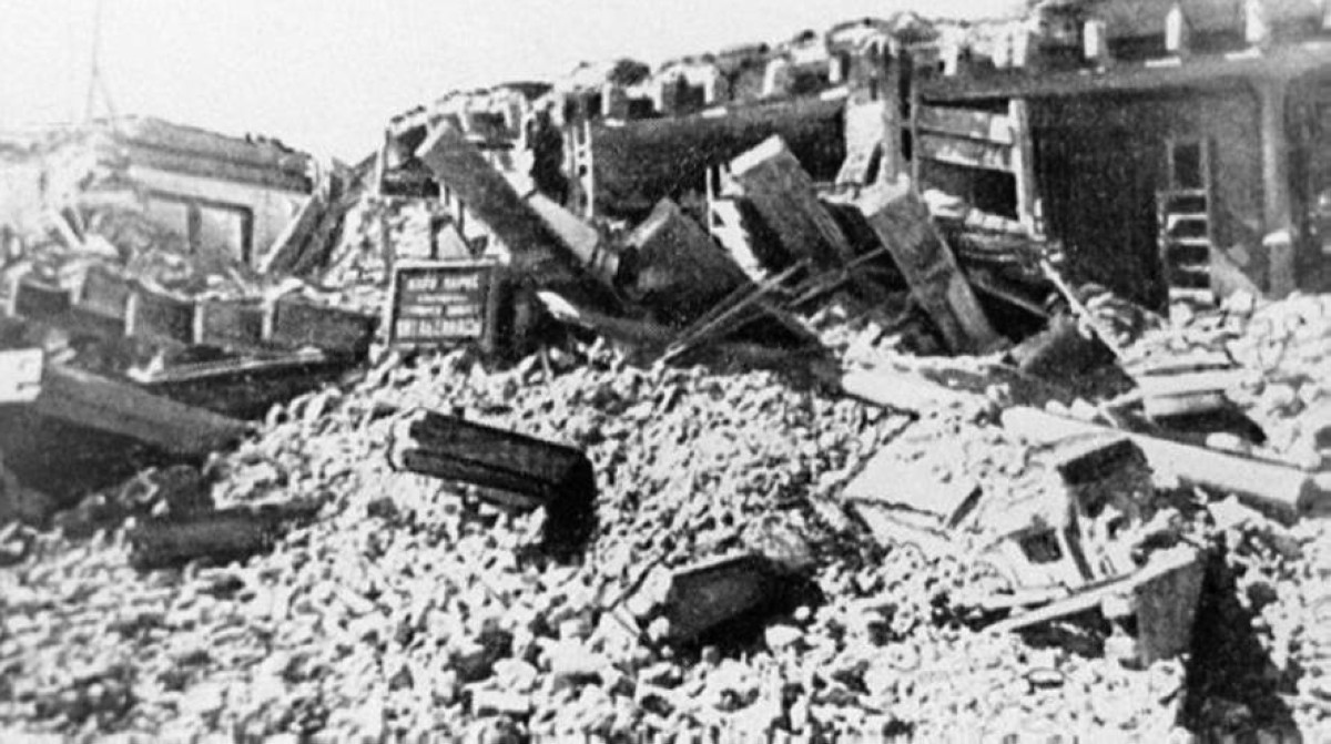 1948 - زلزال يقتل 110 آلاف شخص في العاصمة التركمانية عشق آباد.
