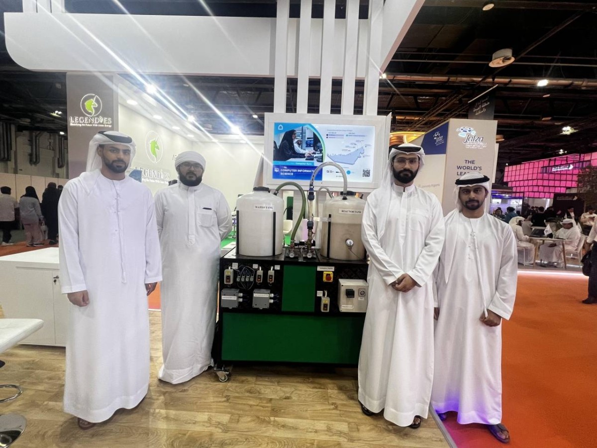 المشاركون في مشروع معالج الديزل الحيوي