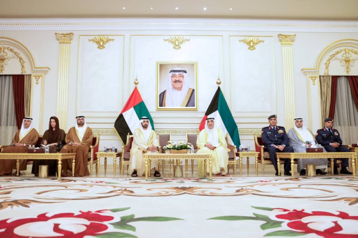 حمدان بن محمد خلال لقائه النائب الأول لرئيس مجلس الوزراء وزير الدفاع وزير الداخلية