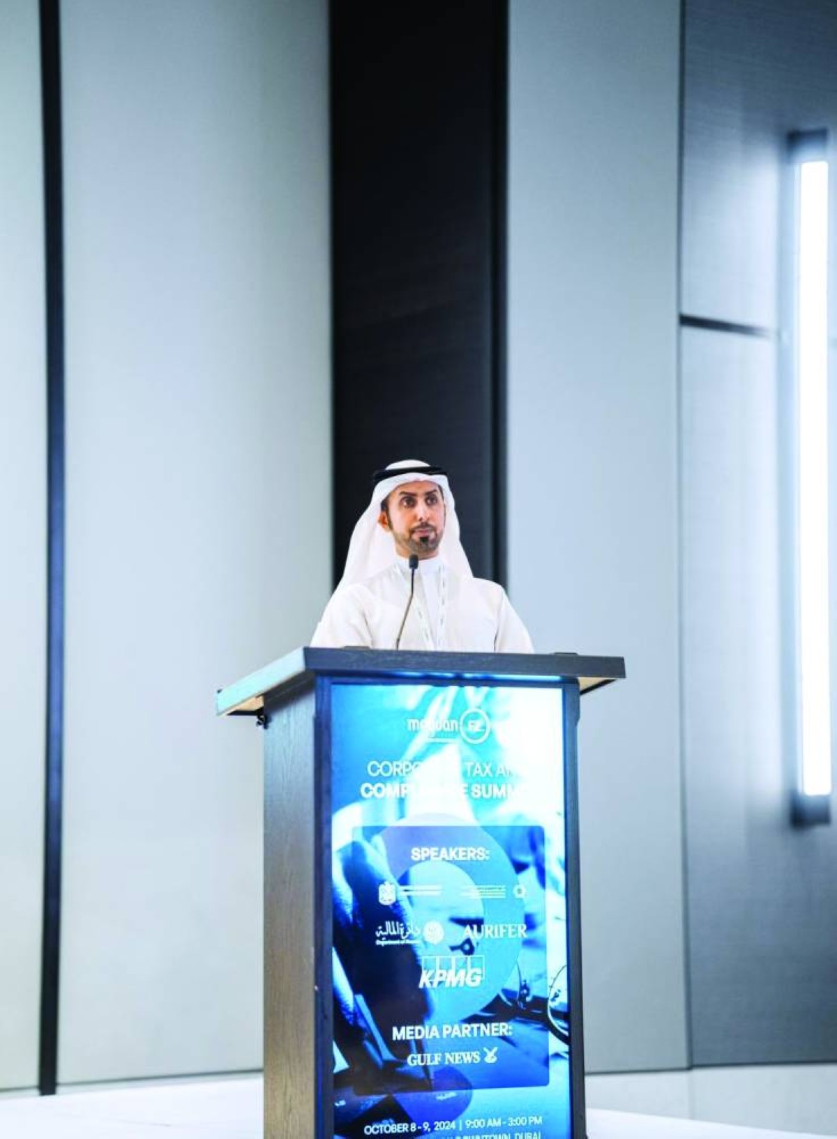 محمد بن حميدان خلال إلقاء كلمته