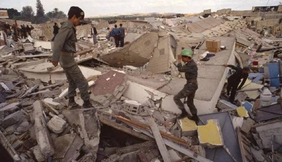 1980 - زلزال بولاية الشلف الجزائرية راح ضحيته نحو 3000 قتيل.
