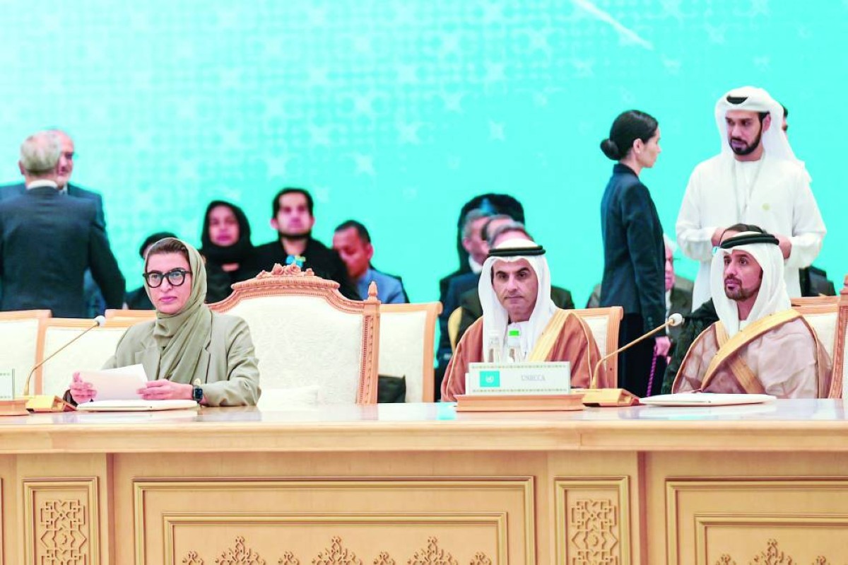نورة الكعبي مترئسة وفد الدولة بحضور علي بن تميم