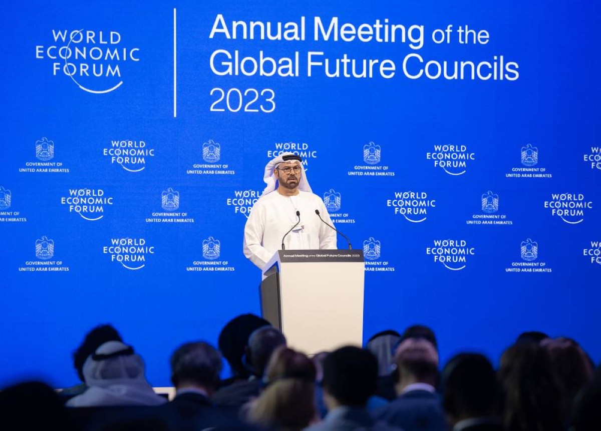 محمد القرقاوي متحدثا خلال افتتاح مجالس المستقبل العالمية 2023