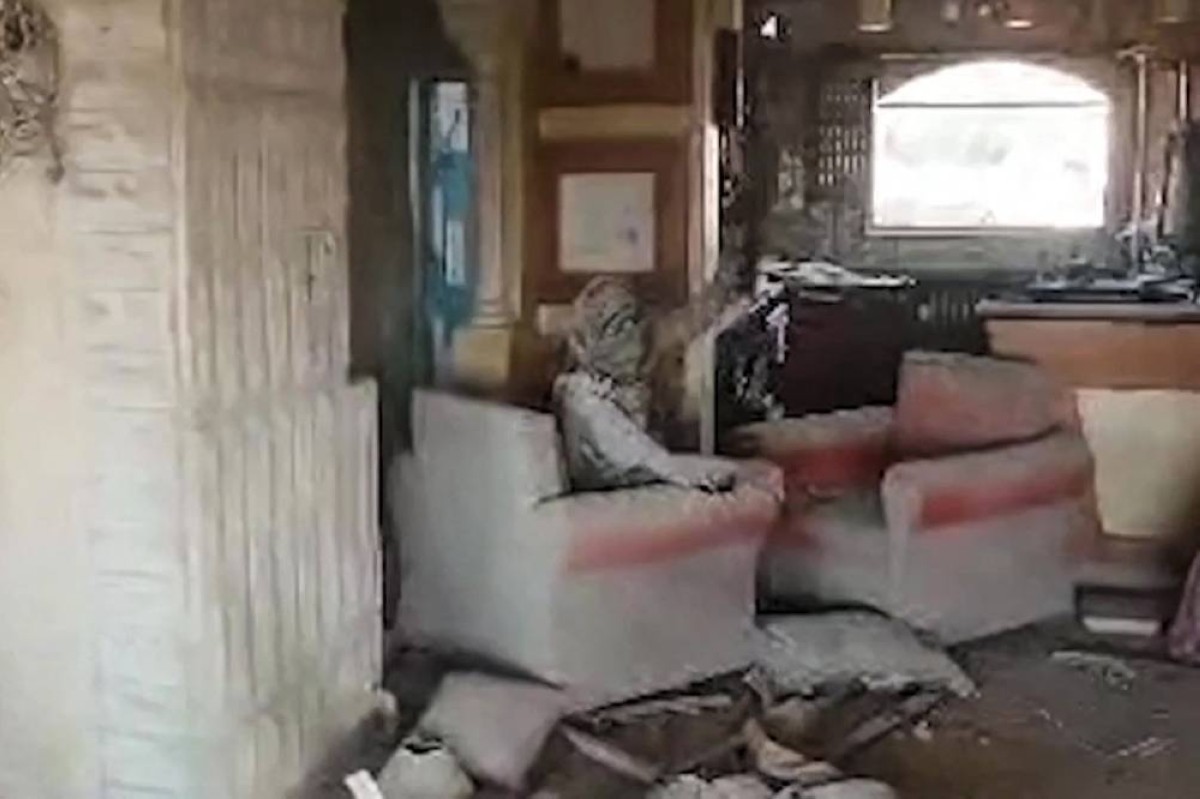 لقطة من فيديو نشره الجيش الإسرائيلي تُظهر اللحظات الأخيرة قبيل مقتل يحيى السنوار