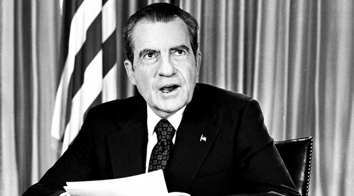 1973 فضيحة ووترغيت.. الرئيس الأمريكي ريتشارد نيكسون يقيل أرشيبالد كوكس المتهم الرئيس.