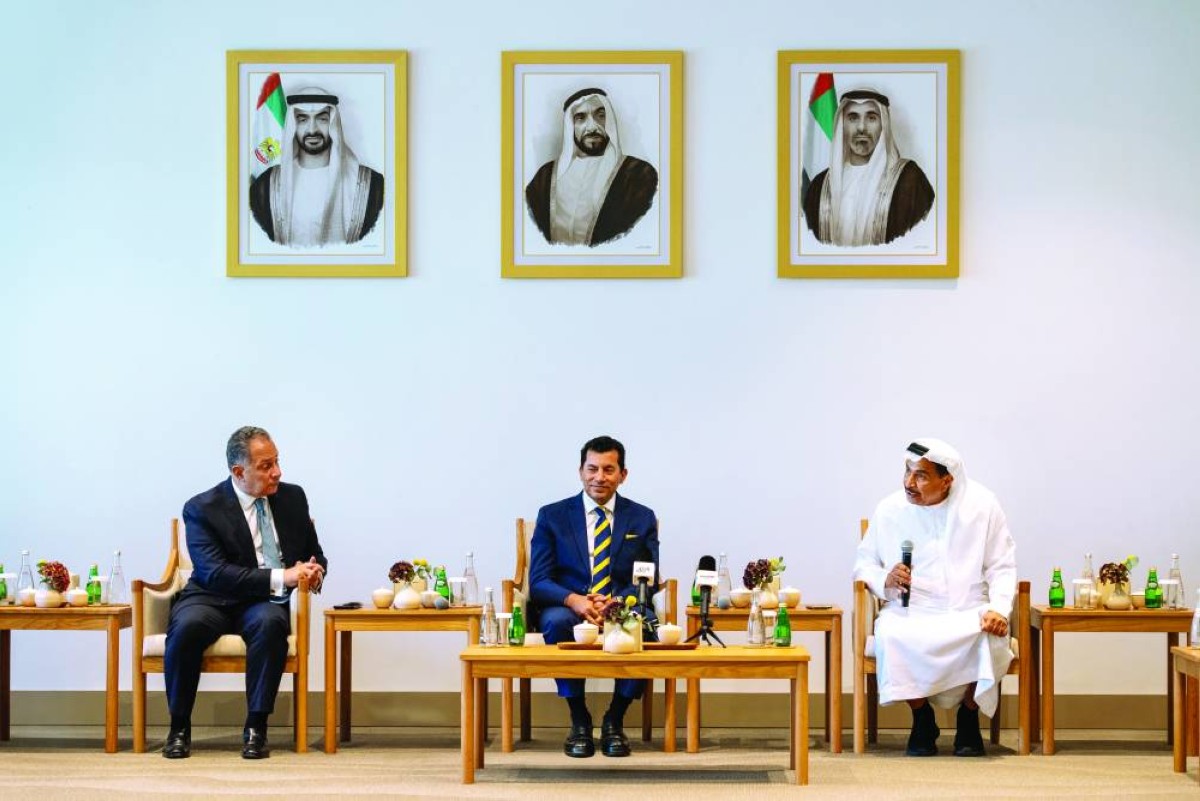 أشرف صبحي ومحمد الكعبي وشريف عيسى خلال الاجتماع