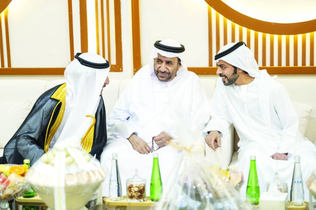 خليفة بن طحنون خلال الحفل