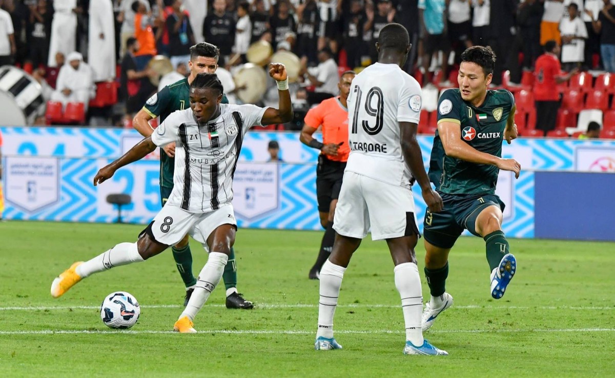 الجزيرة وخورفكان