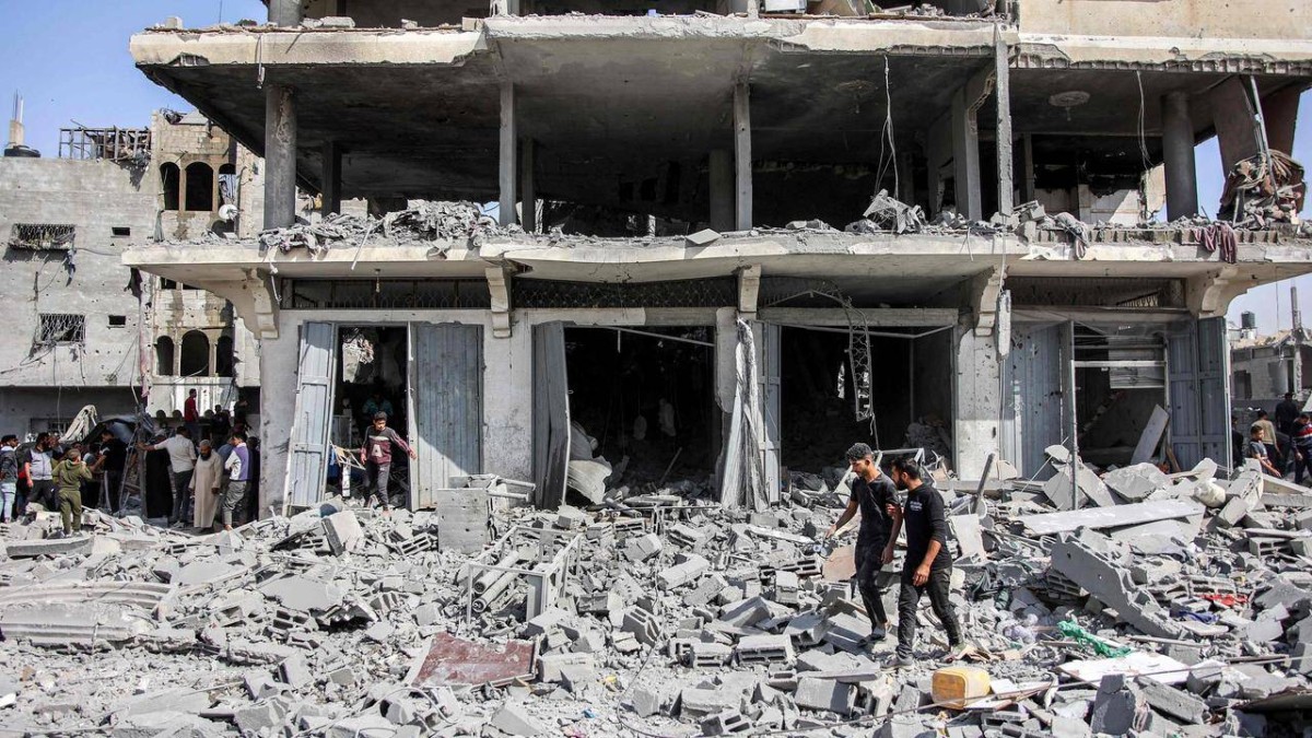 إسرائيل تقتل العشرات في شمال غزة واستئناف محادثات وقف إطلاق النار