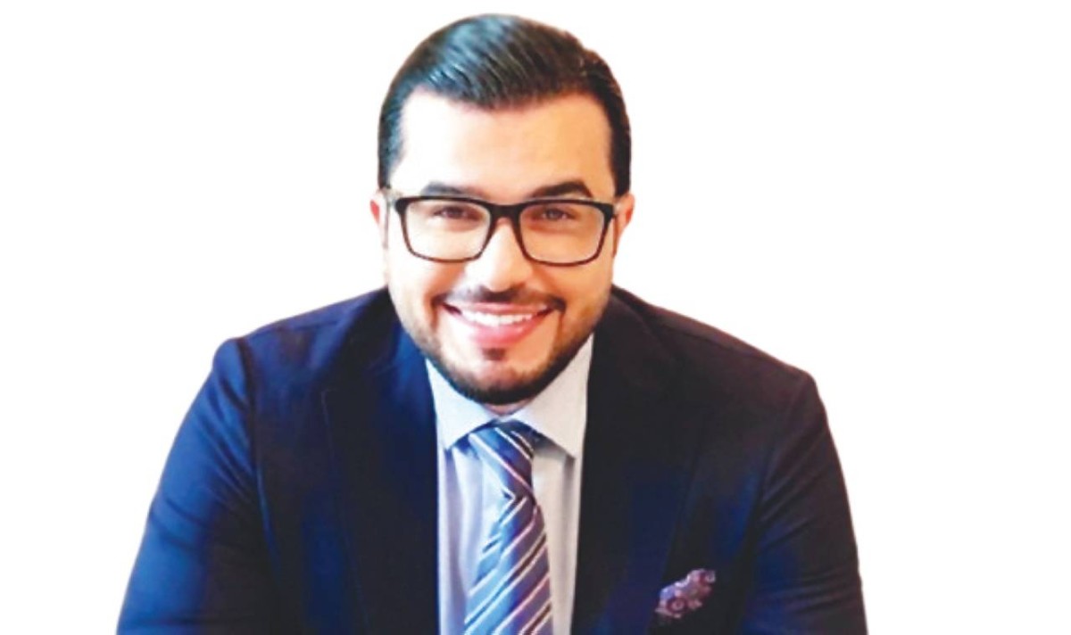  حسام الحسيني
